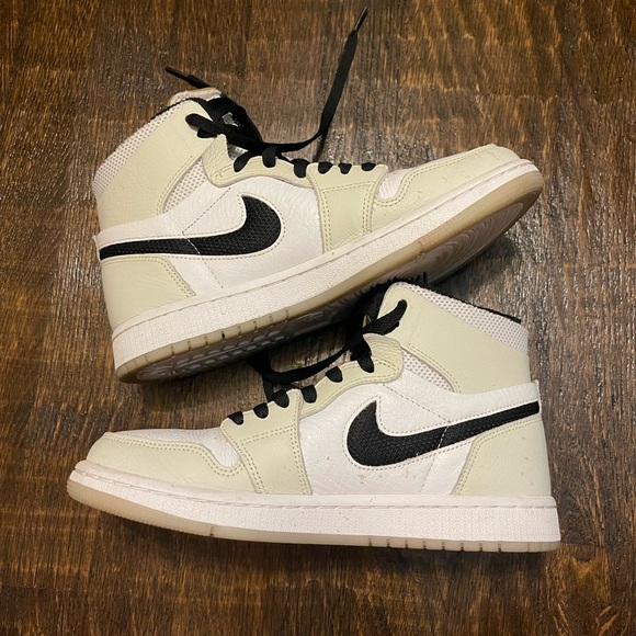 Women’s Air Jordan 1 High Zoom Comfort “light bone” - Picture 2 of 5